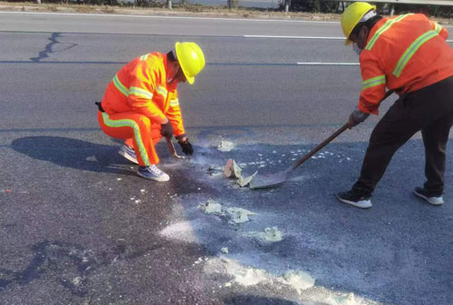 新民公路下沉注浆加固施工